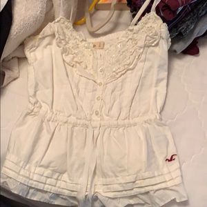 VERY CUTE HOLLISTER WHITE TANK! Size small!!
